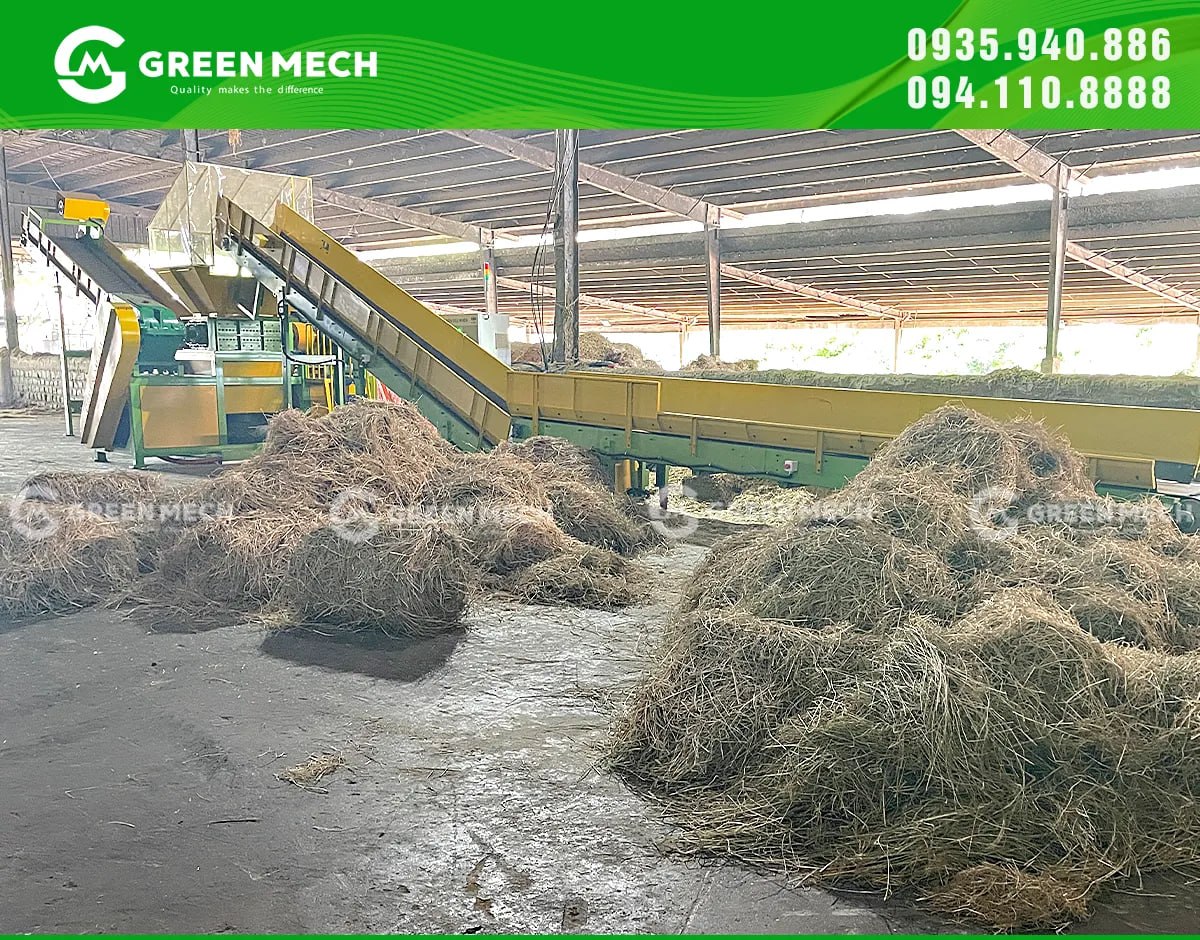 Máy nghiền 2 trục GREEN MECH hoạt động ổn định, đáp ứng nhu cầu xử lý nguyên liệu liên tục tại trang trại